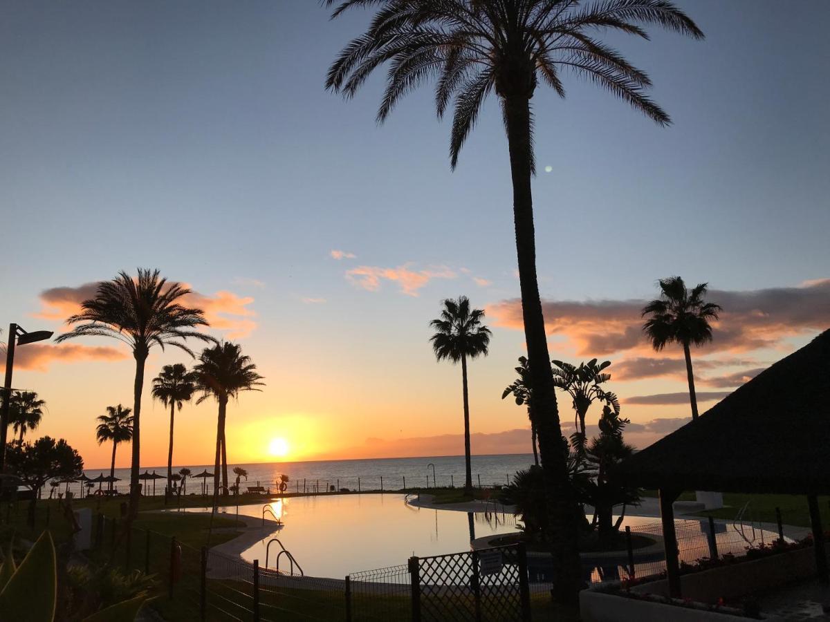 Mi Capricho 4C Beachfront -Apartment With Sea View - Costa Del Sol Sitio de Calahonda エクステリア 写真
